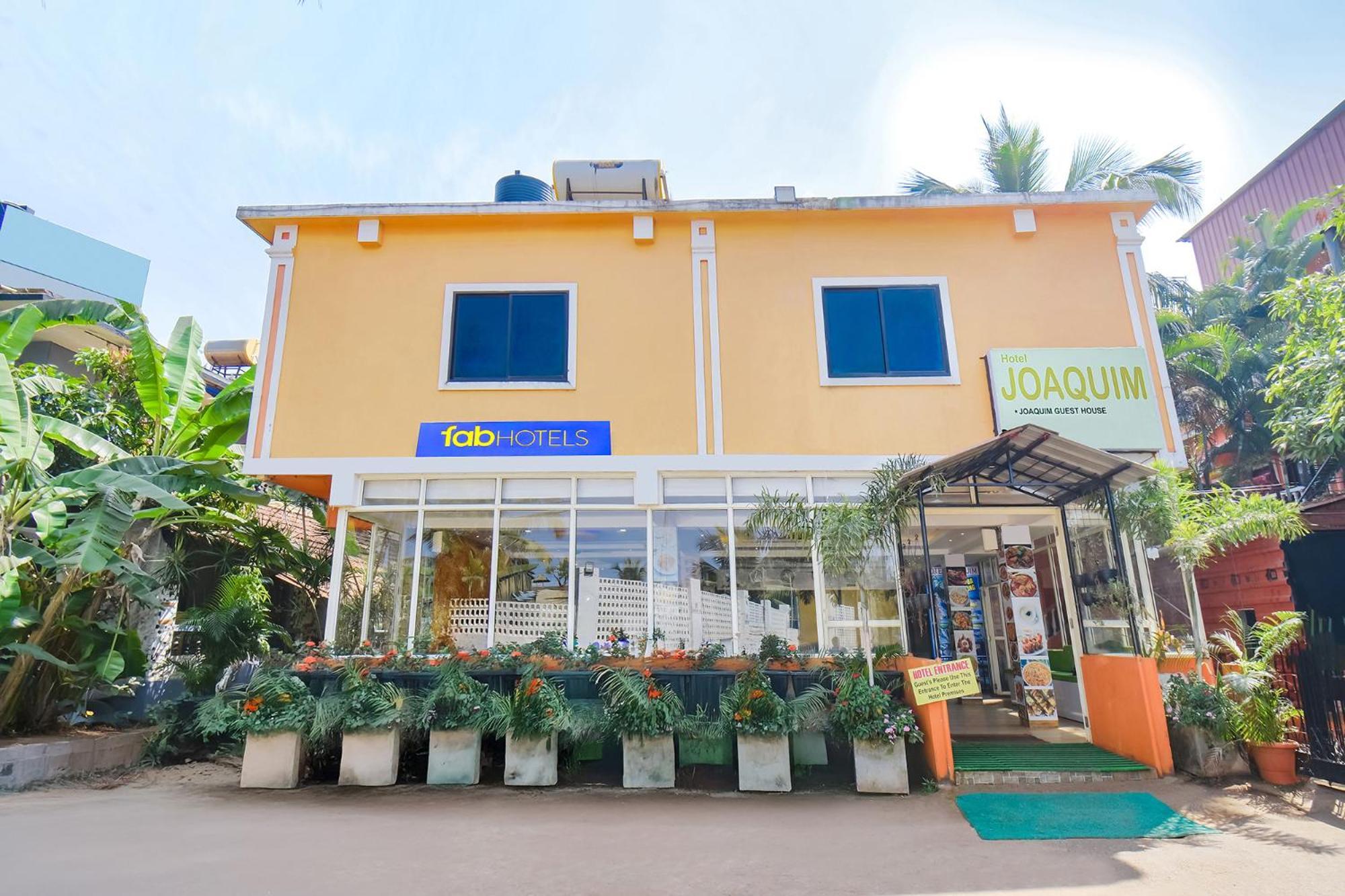 Fabhotel Joaquim Beachside Resort - Nr Tito'S Lane, Baga Beach Exterior photo
